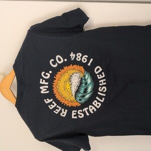 REEF T SHIRT SIZE MEDIUM